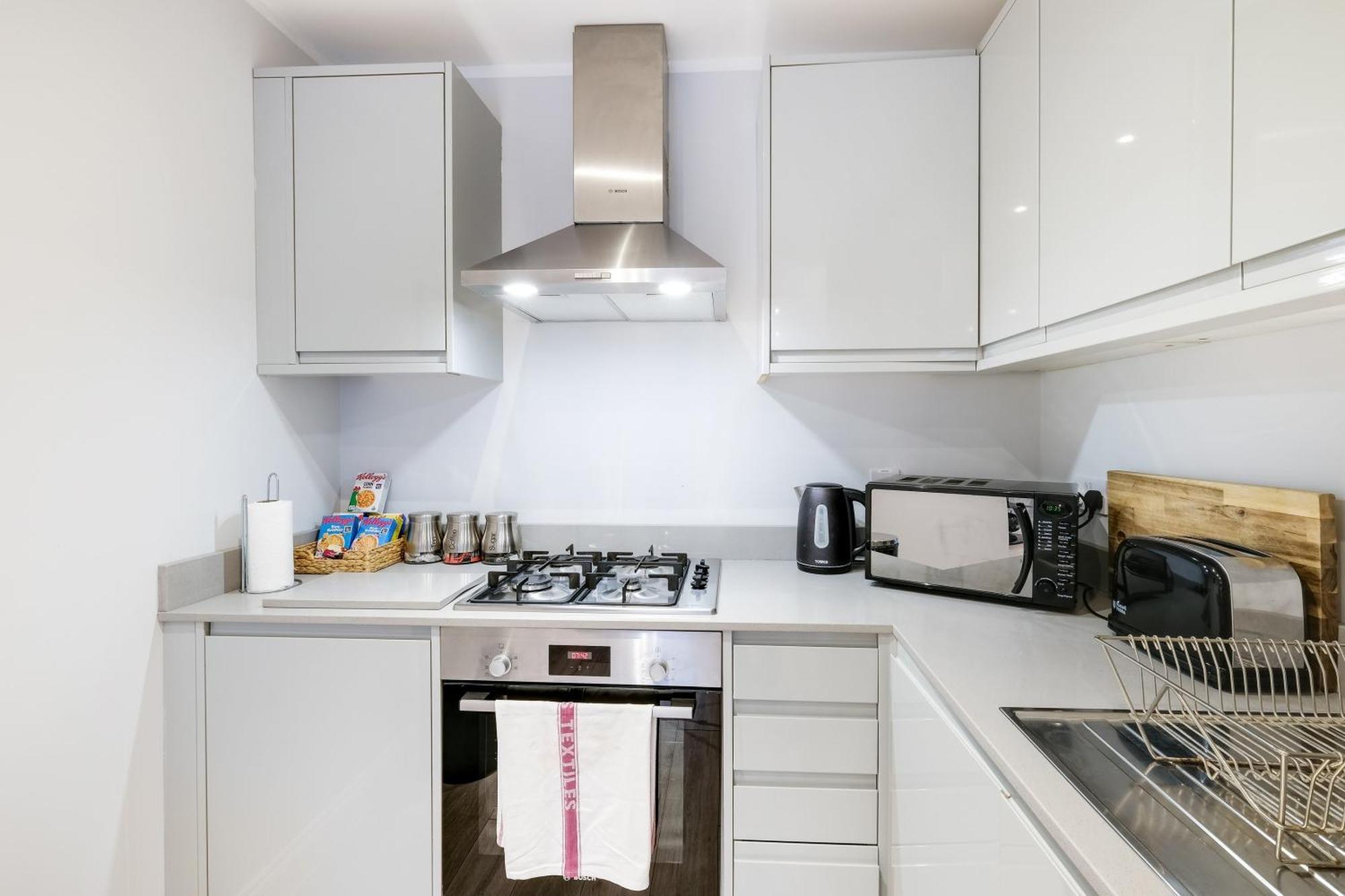 2 Bedroom Penthouse With Parking High Wycombe By 360Stays Exterior photo